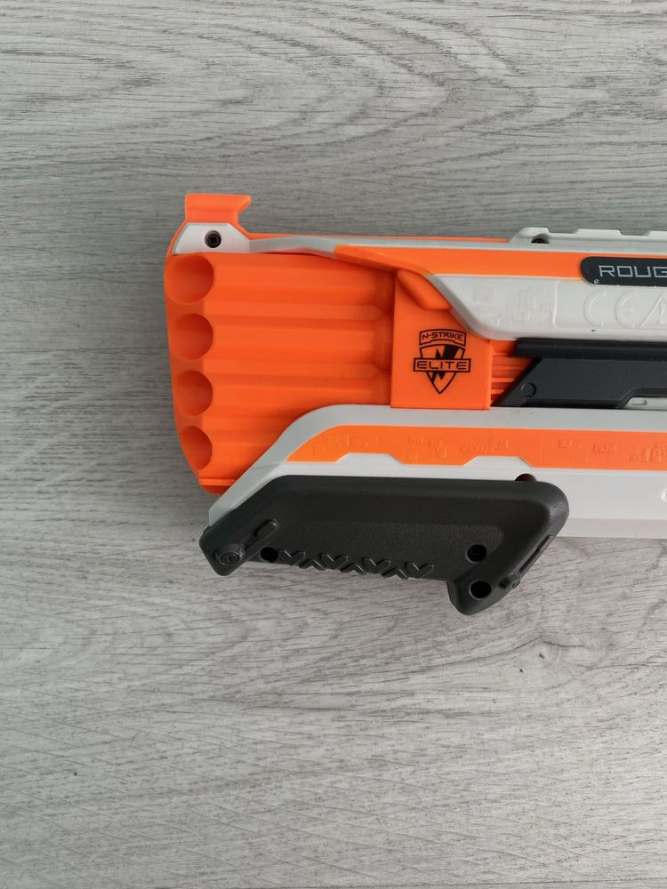 ТОП оферта! NERF пушка Rough Cut 2x4 с 8 стрели - 30 лева