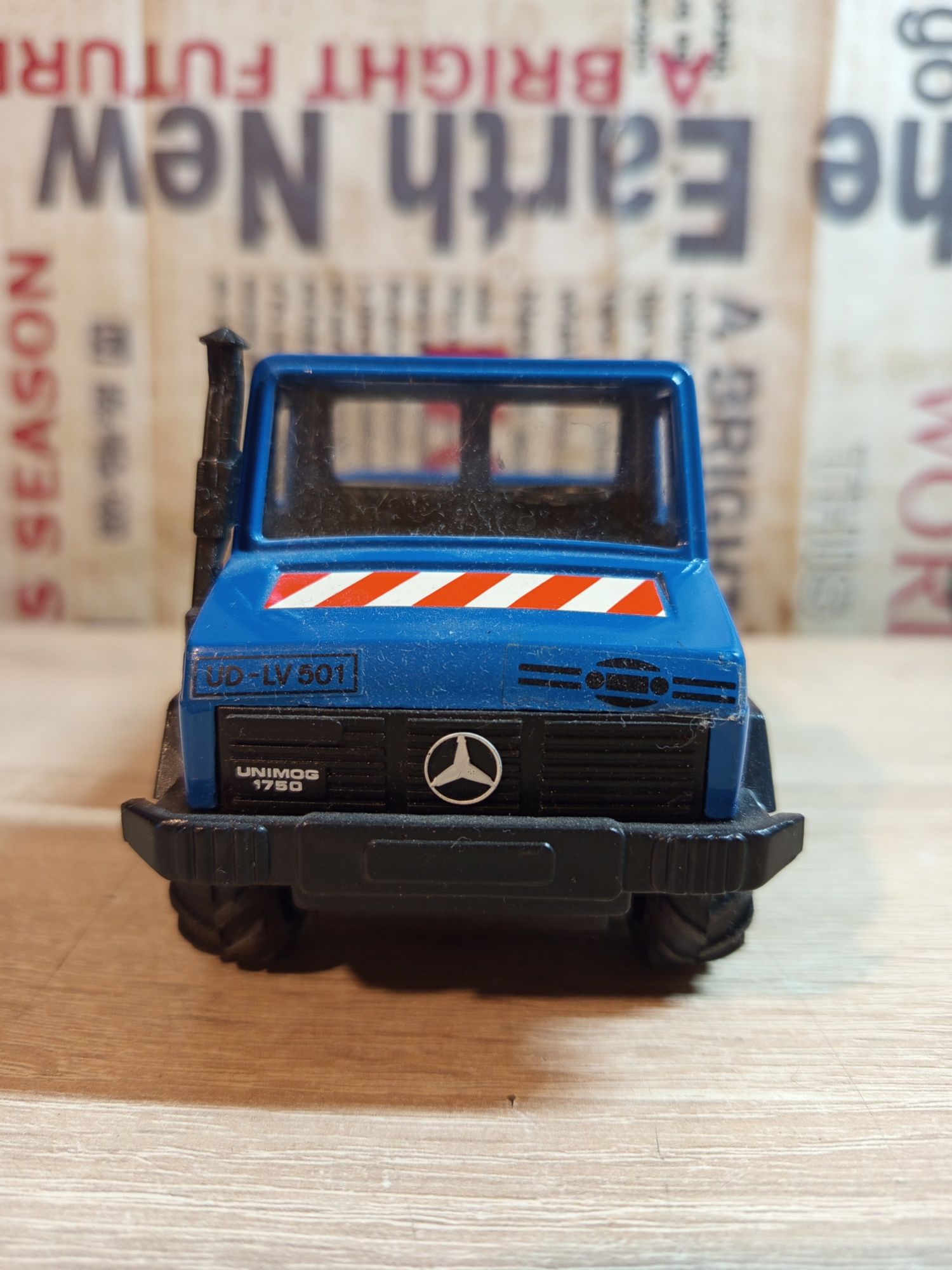 Камионче "Mecedes-Benz"