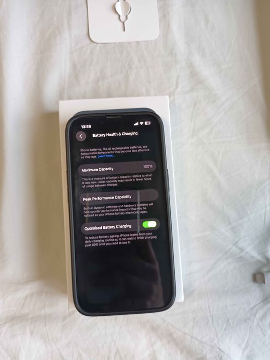 Iphone 13 128gb  (Midnight 100% батерия) като нов