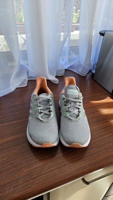 Дамски маратонки Adidas 38 2/3