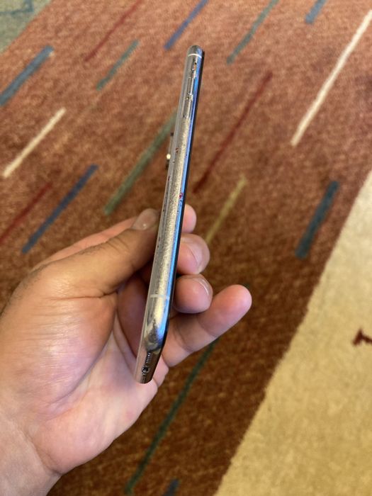 Vand telefon Iphone X defect numai porneste