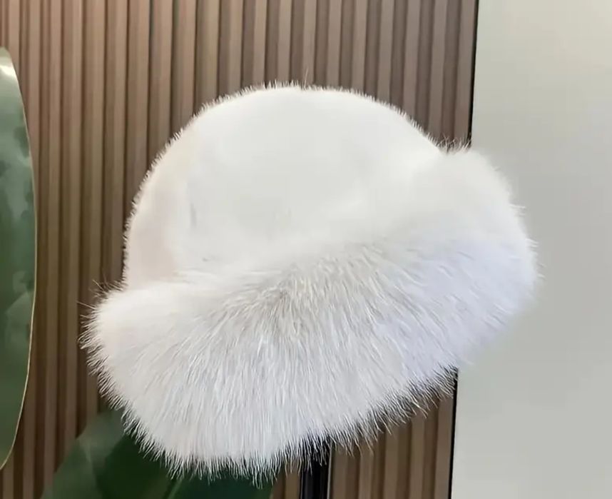 Луксозни дамски шапки-различни цветове