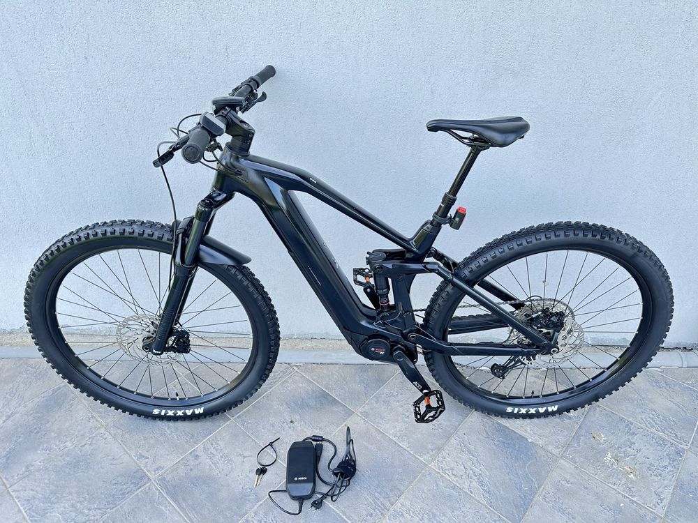 Bicicleta electrica carbon Cube Stereo Pro140 2022 M Bosch Cx bat625wh