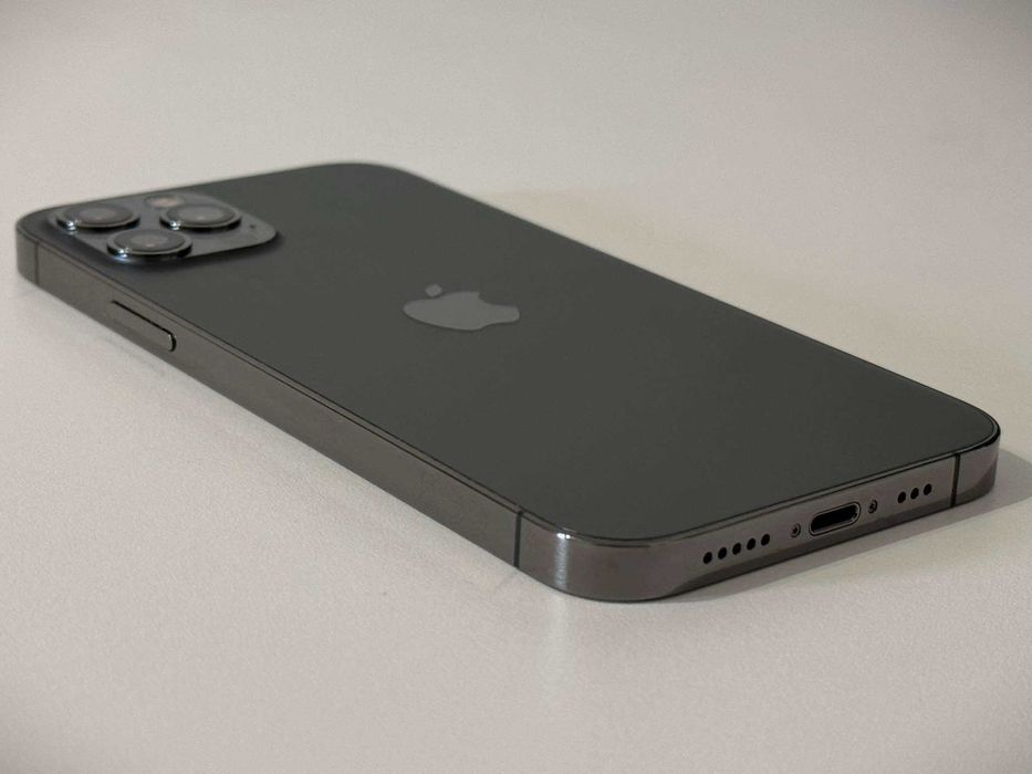 Бартер! ПЕРФЕКТЕН! iPhone 12 Pro Graphite (Черен)