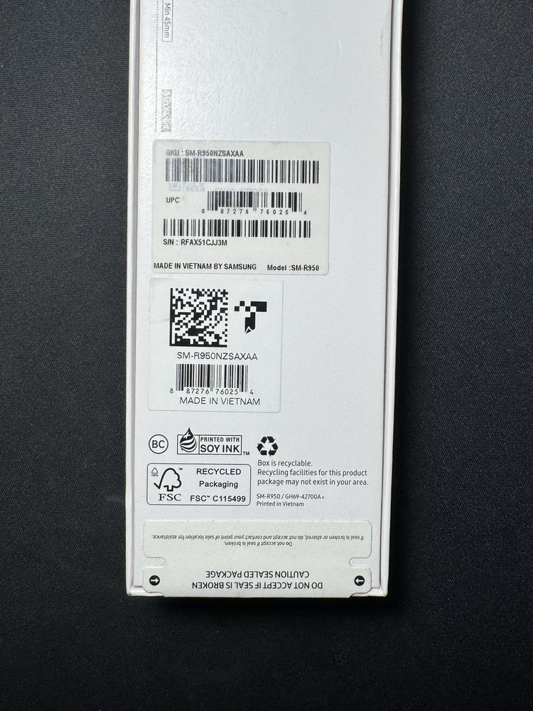 Продаю абсолютно новые Galaxy Watch 6 Classic 43mm в белом корпусе