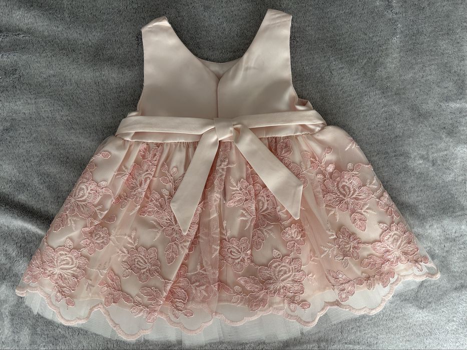 НОВА Официална рокля за бебе 6м.