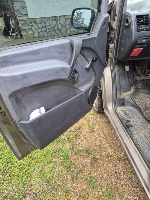 Продавам Мерцедес Вито 2.3 тди 1998г във добро състояние