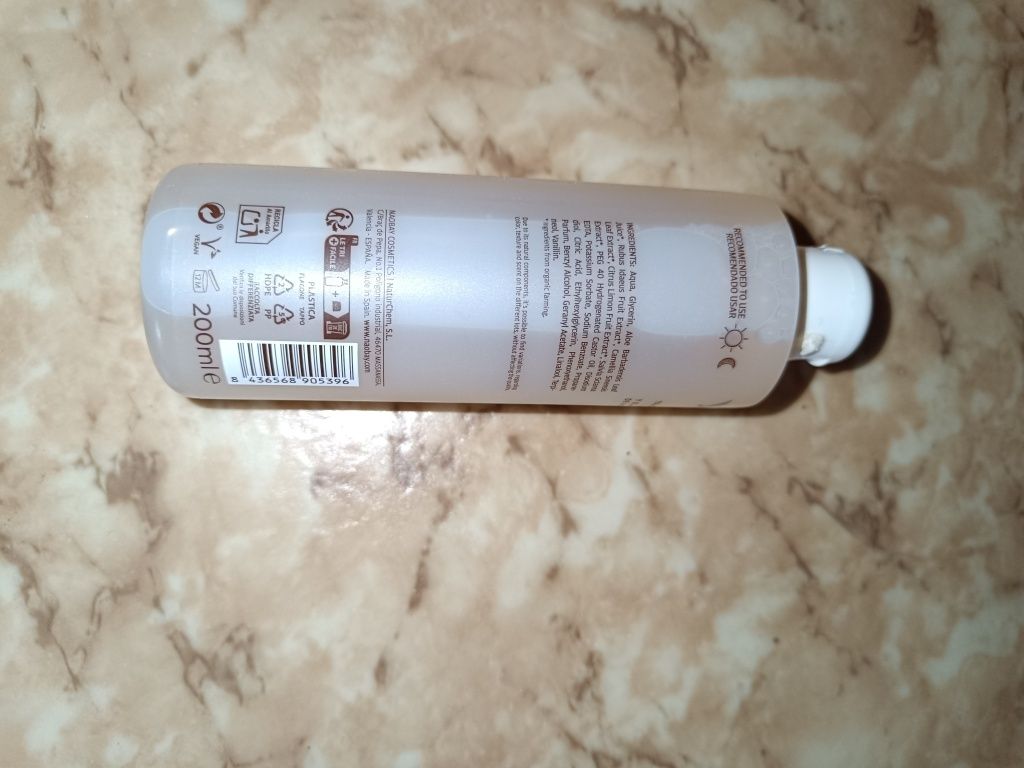 Мицеларна вода NAOBAY Detox Illuminating Micellar Water - 200 ml
