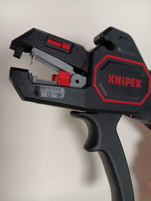 KNIPEX Клещи автоматични за сваляне на изолация, оголване на кабели