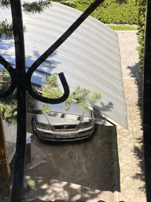 VOLVO S40 1-поколение 2000г. 2.0 обьем