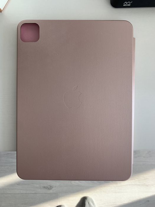 Продам чехол iPad Pro 11