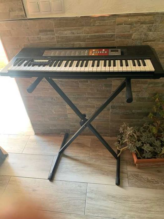 Синтезатор  Yamaha PSR.F50