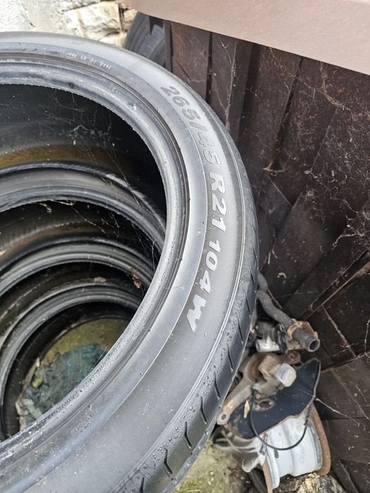 Продават се гуми