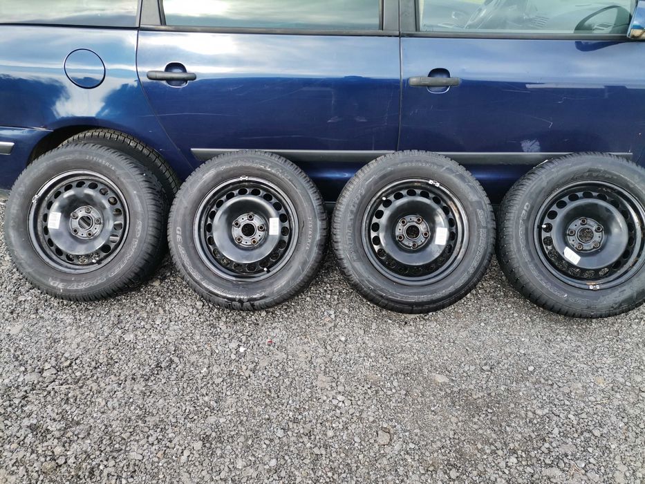 Dunlop 215/65 R16 nerulate în romania folosite doar o lună