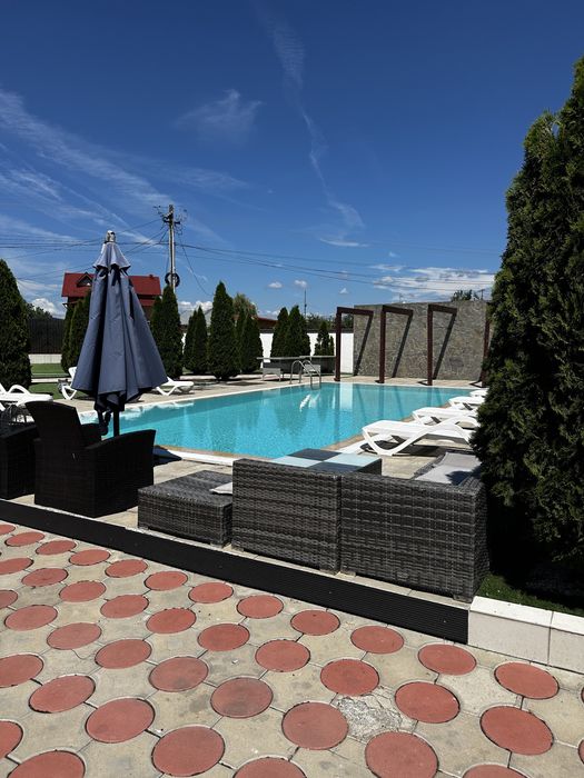 Vila cu piscina si ciubar de inchiriat in regim hotelier