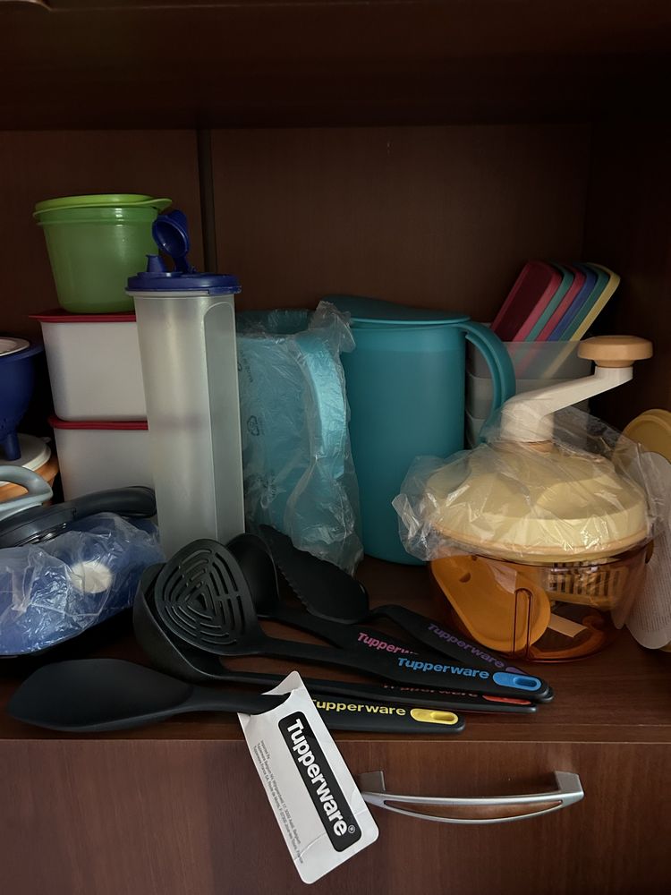 Новая и б/у посуда Tupperware