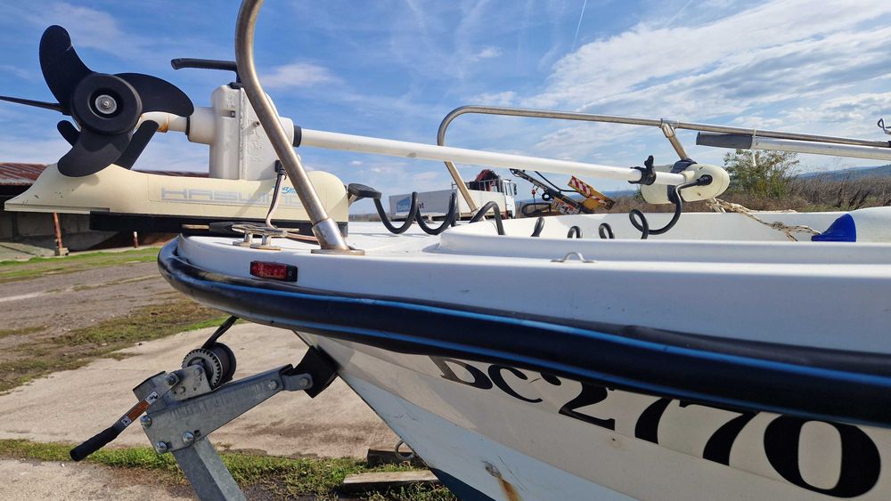 Лодка Леванти 440