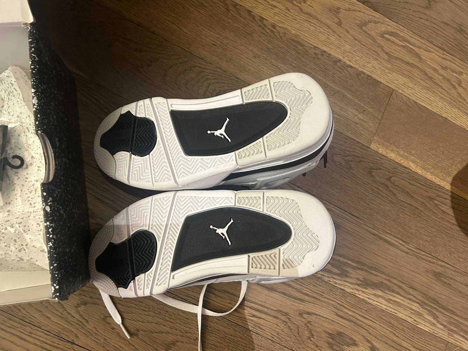 Маратонки Air Jordan чисто нови