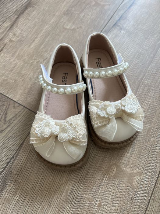 Детские туфельки