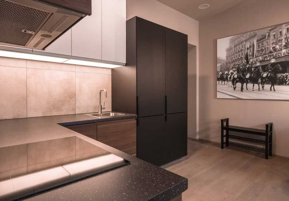 Дава се под наем Двустаен апартамент в Пловдив, Централна гара - 69 кв.м за 346.8 € - Снимка #2