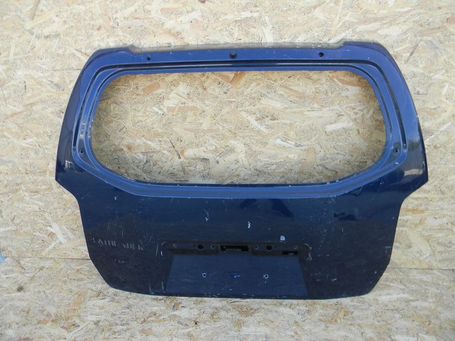 Haion / Capota portbagaj Nissan Pathfinder, 2005, 2006, 2007, 2008, 2009, 2010, 2011, 2012.