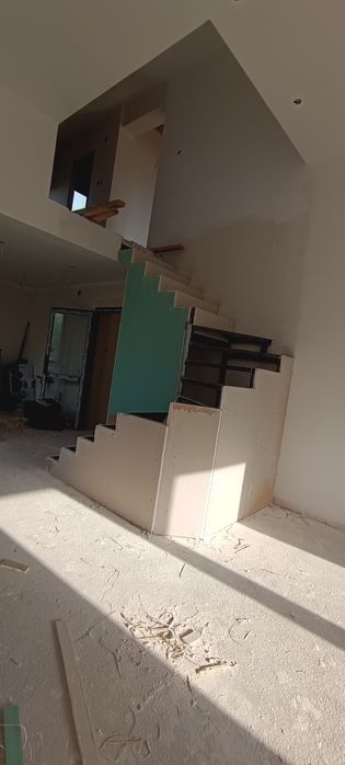 Облицовка на камини, стълбища