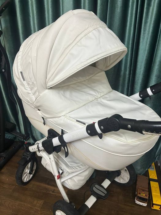 Детская коляска  ,производство Польша