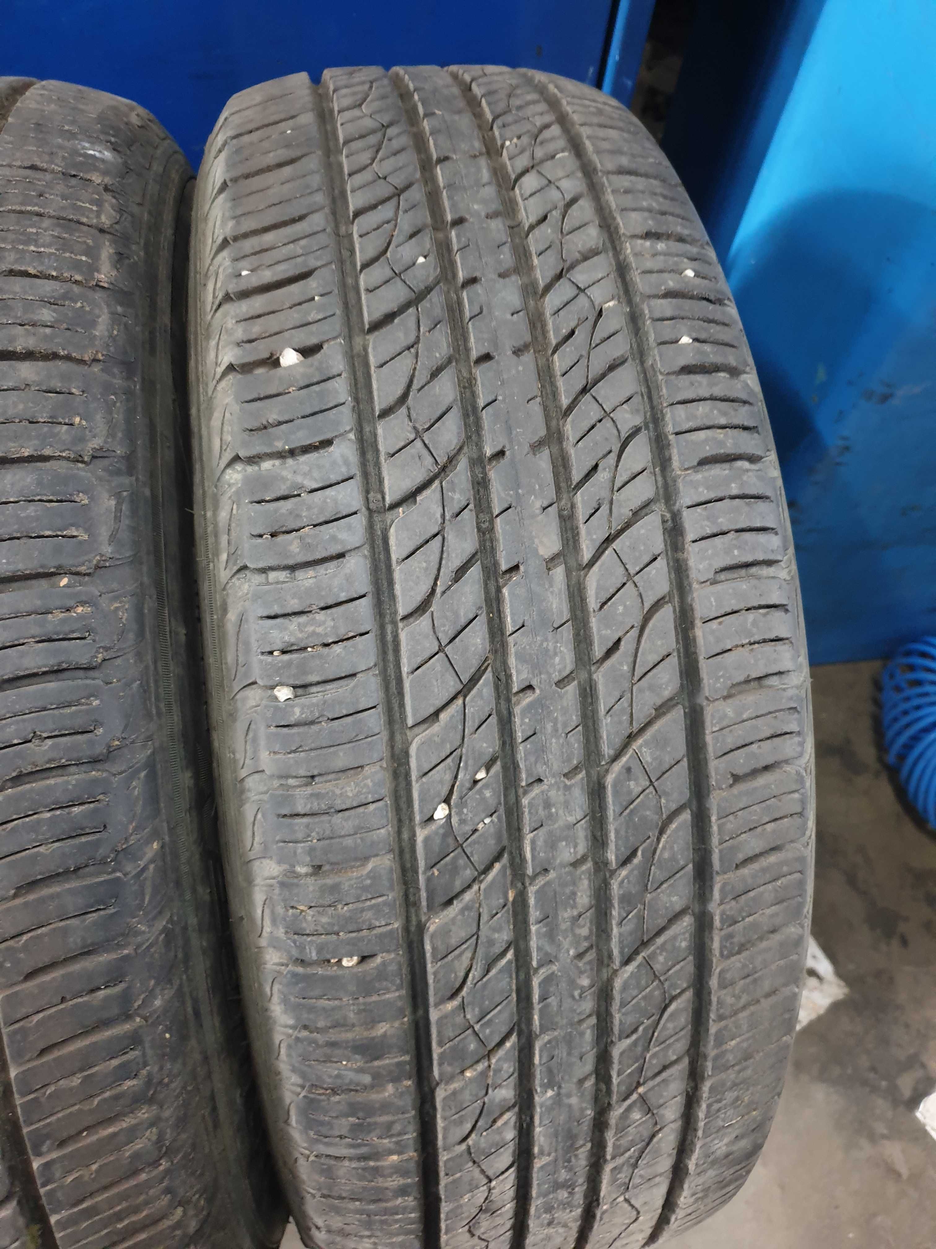 235/65R17 Kumno Crugen