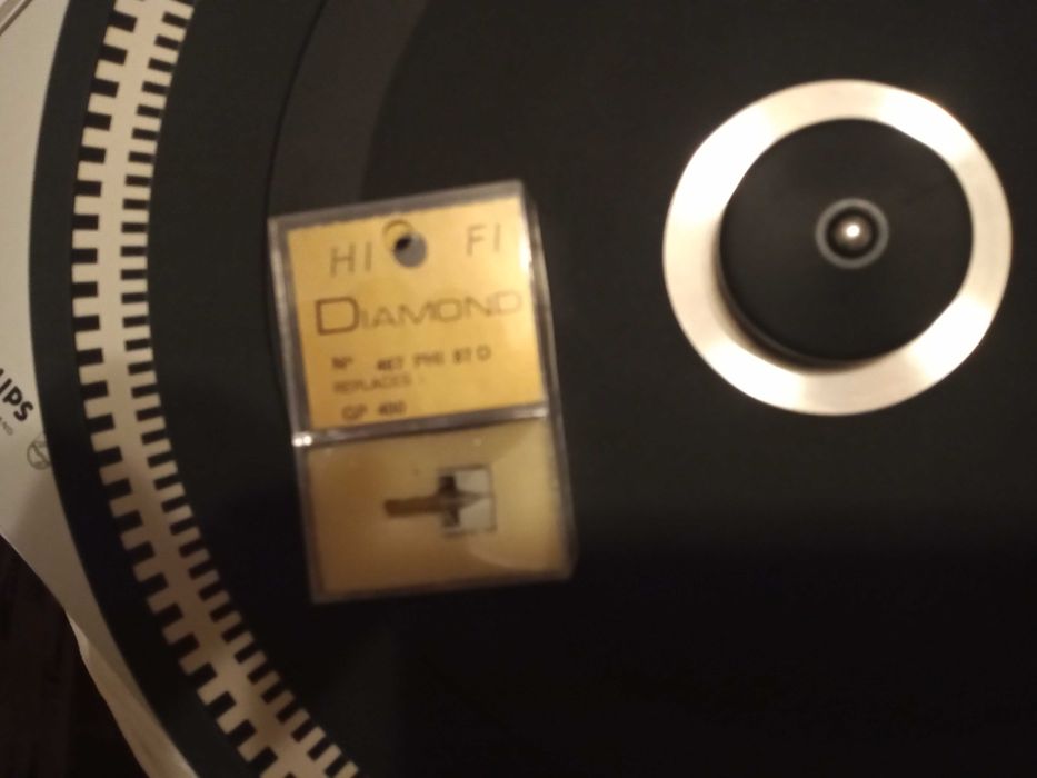 Грамофон PHILIPS GA212