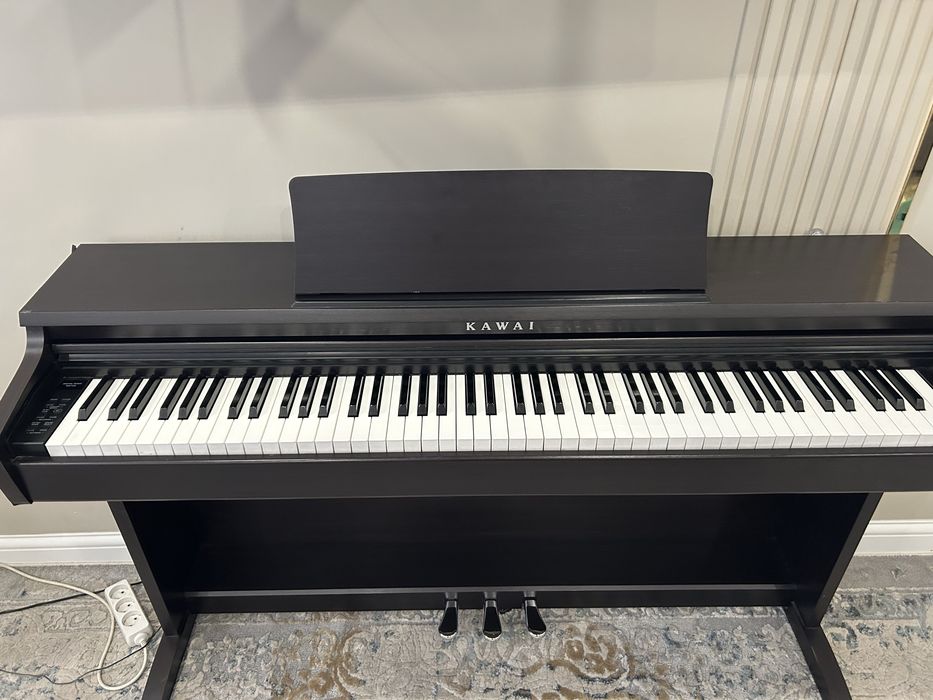 Kawai KDP 120.