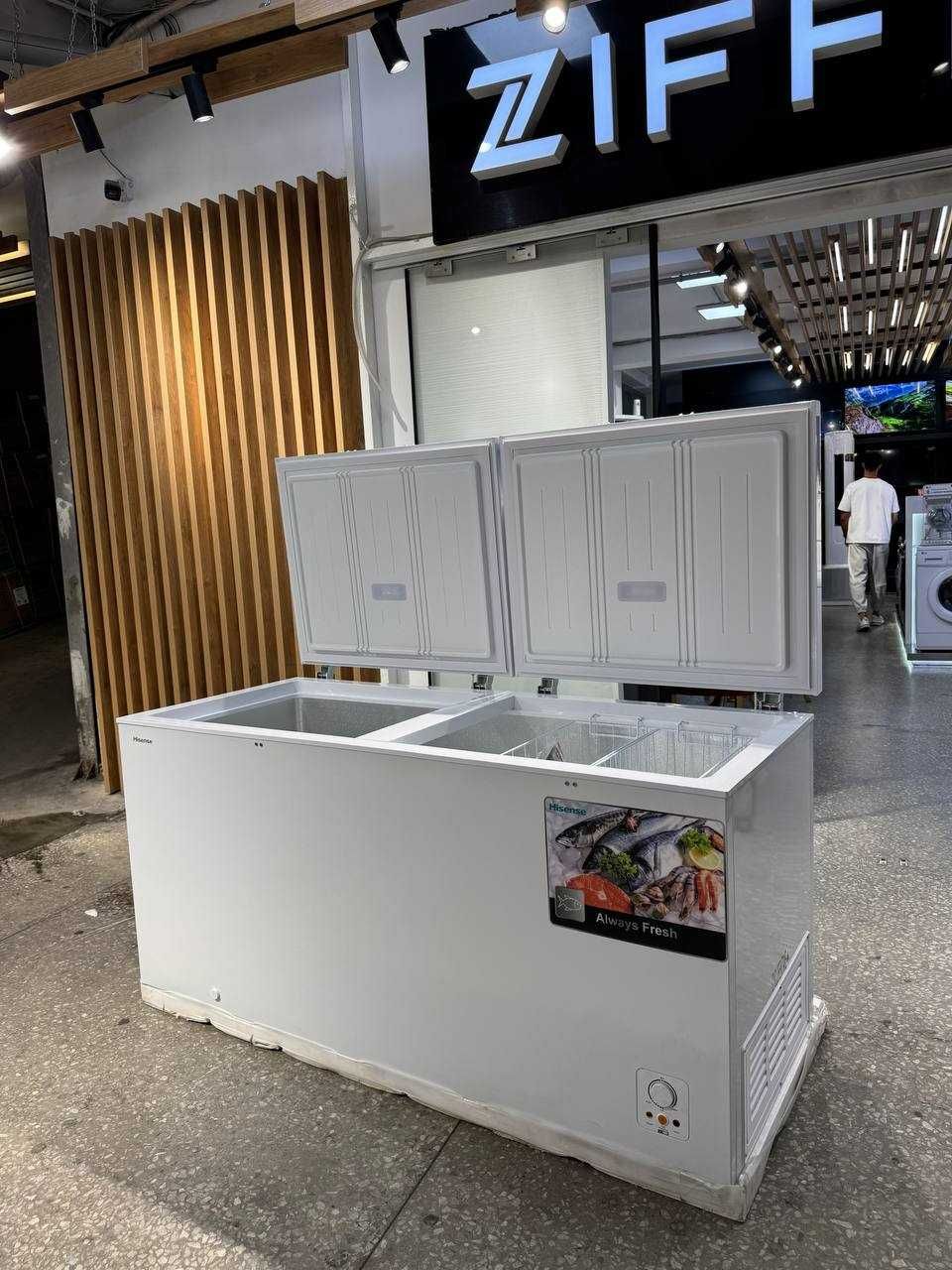 Морозильная камера Hisense FC66DD 590L
