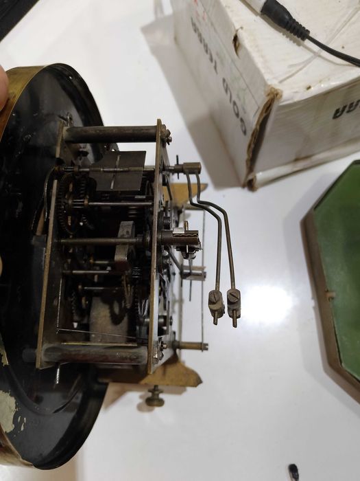 Часы настенные старинные F.M.S. Frederic Maute, около 1895 года,