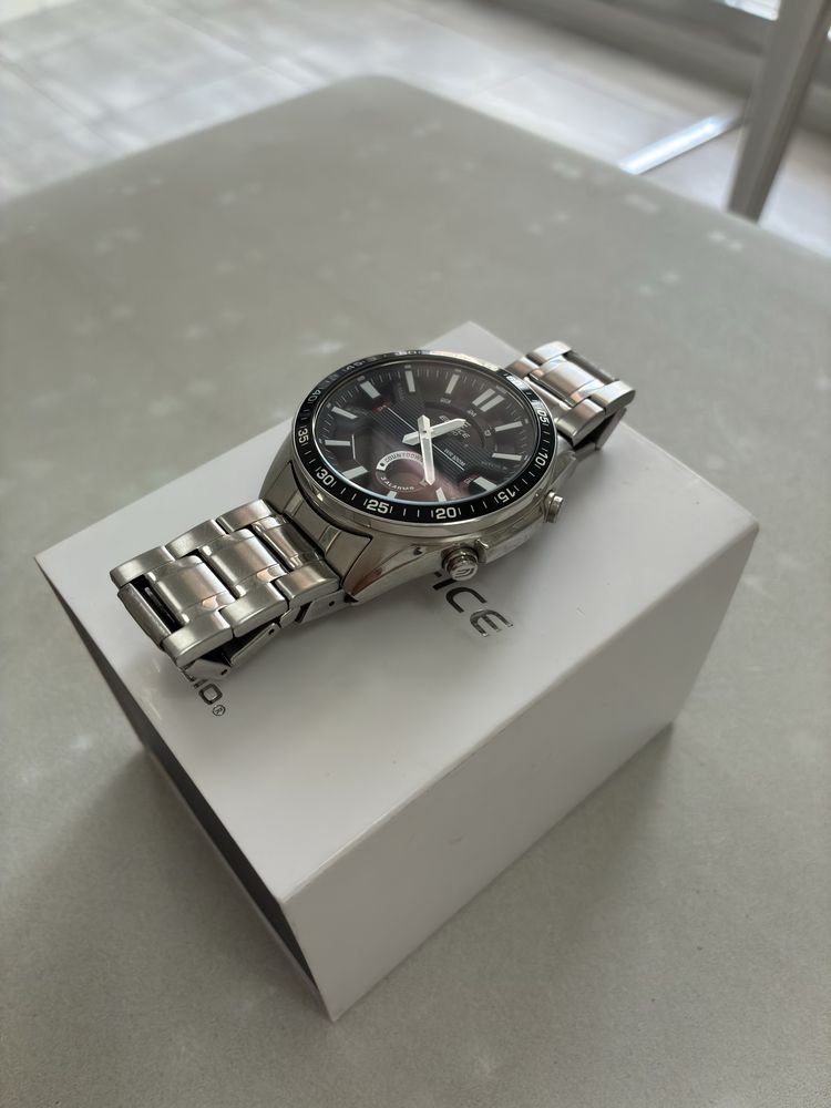 Като Нов !Часовник Casio Edifice EFV-C100D-1AVEF