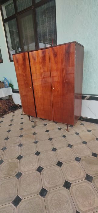 Шкаф советский   хороший