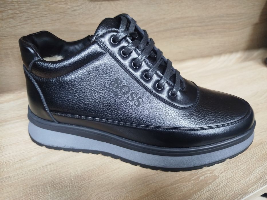 Новая мужская обувь