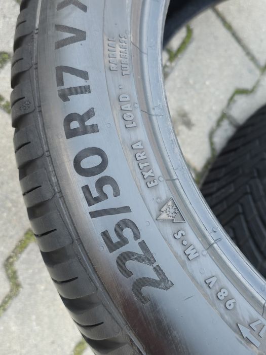 225 50 17 Continental