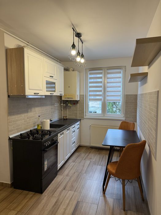 Apartament 3 camere, etaj 2