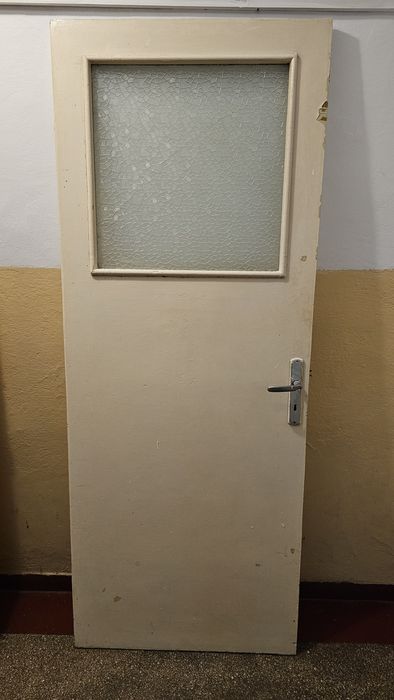 Usa lemn interior
