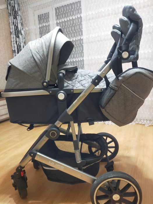 Продам детскую коляску