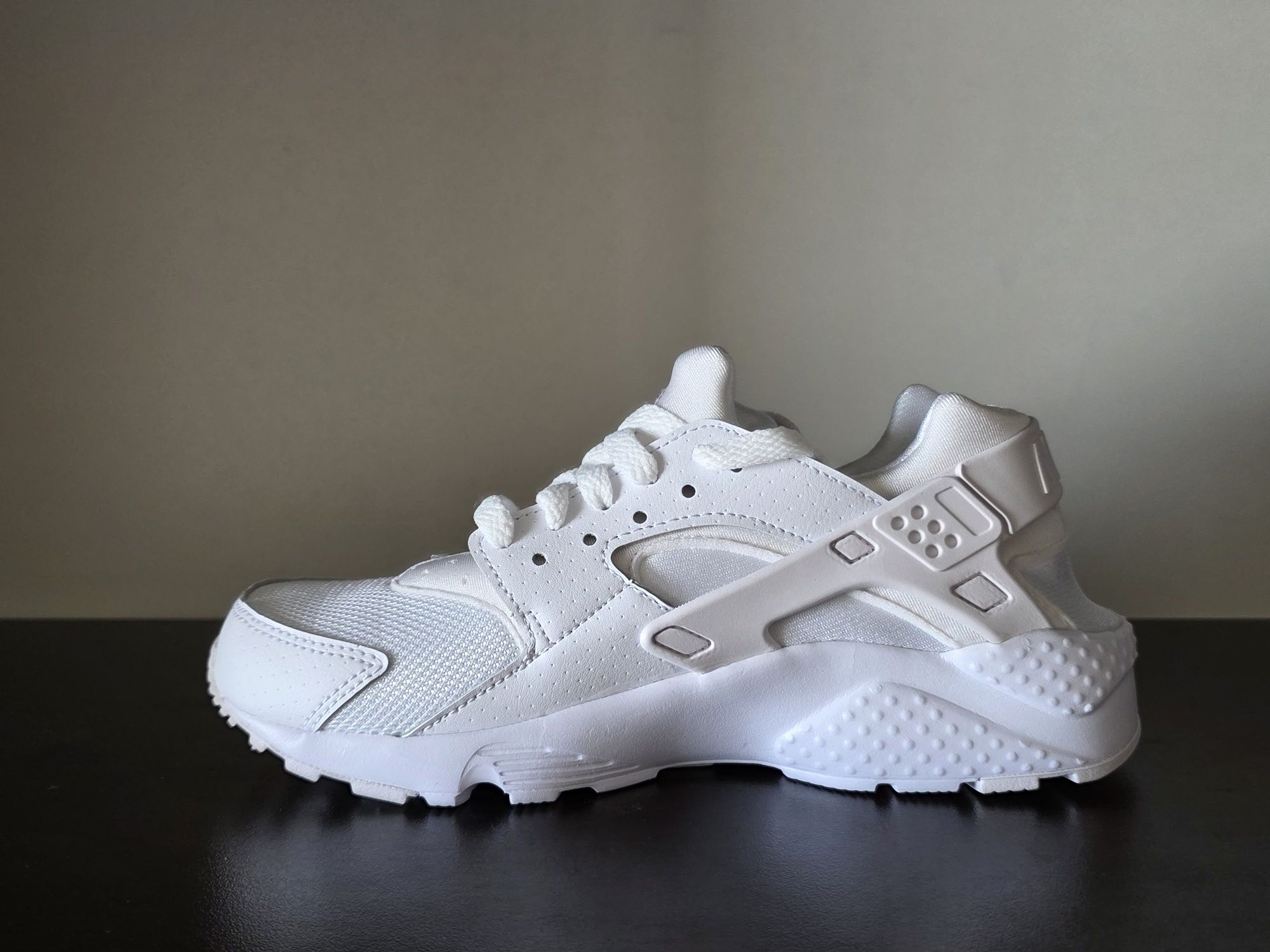 Nike Air Huarache 37.5номер 23.5см Стелка Нови с Кутия