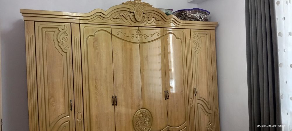 Спальная мебель почти новый