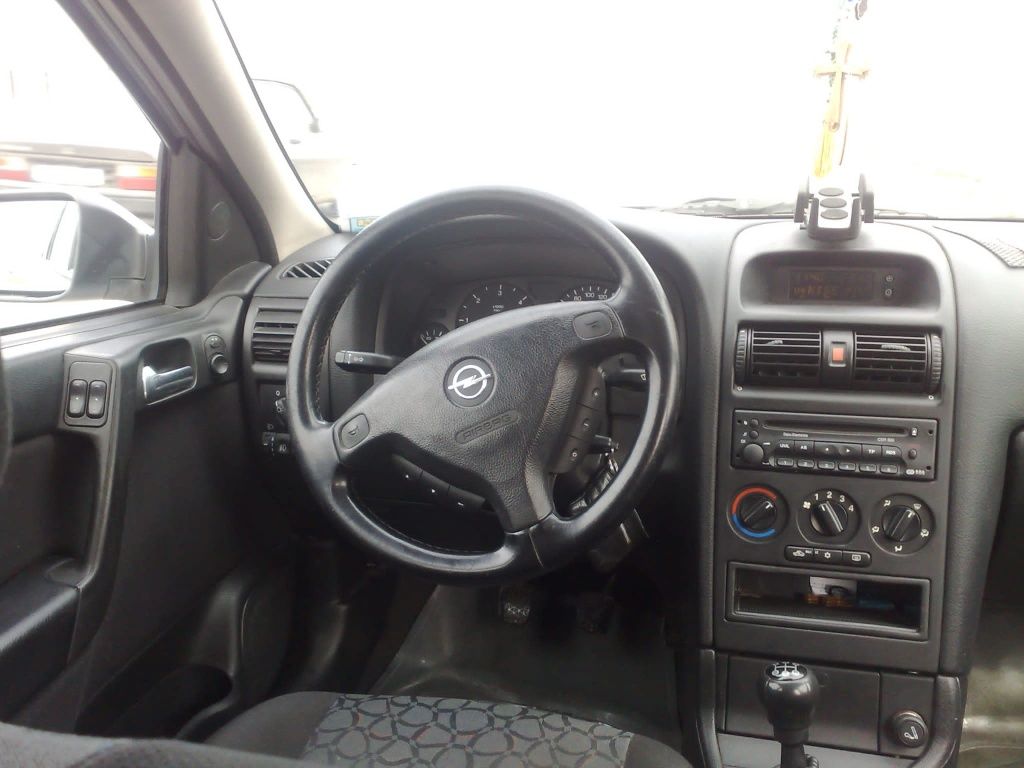 Opel Astra G 2.0 DTI 16V, model "Opel 100"