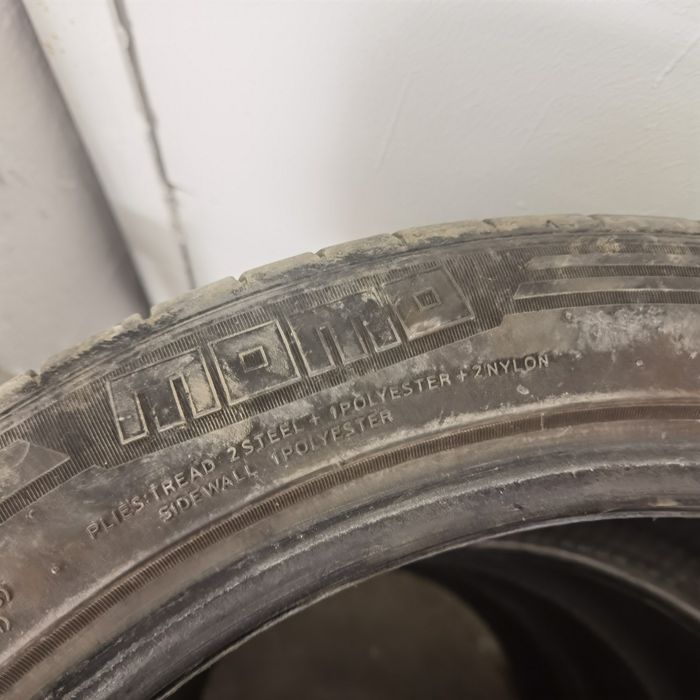 Гуми МОМО 225/45/17 летни с борд