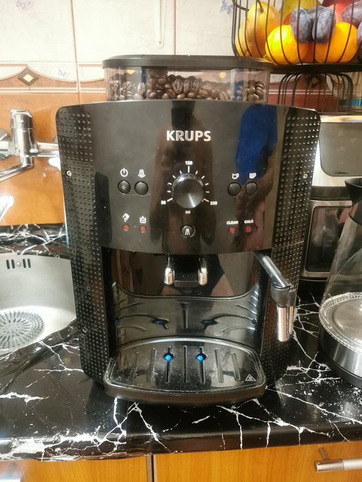 Vând aparat de cafea KRUPS