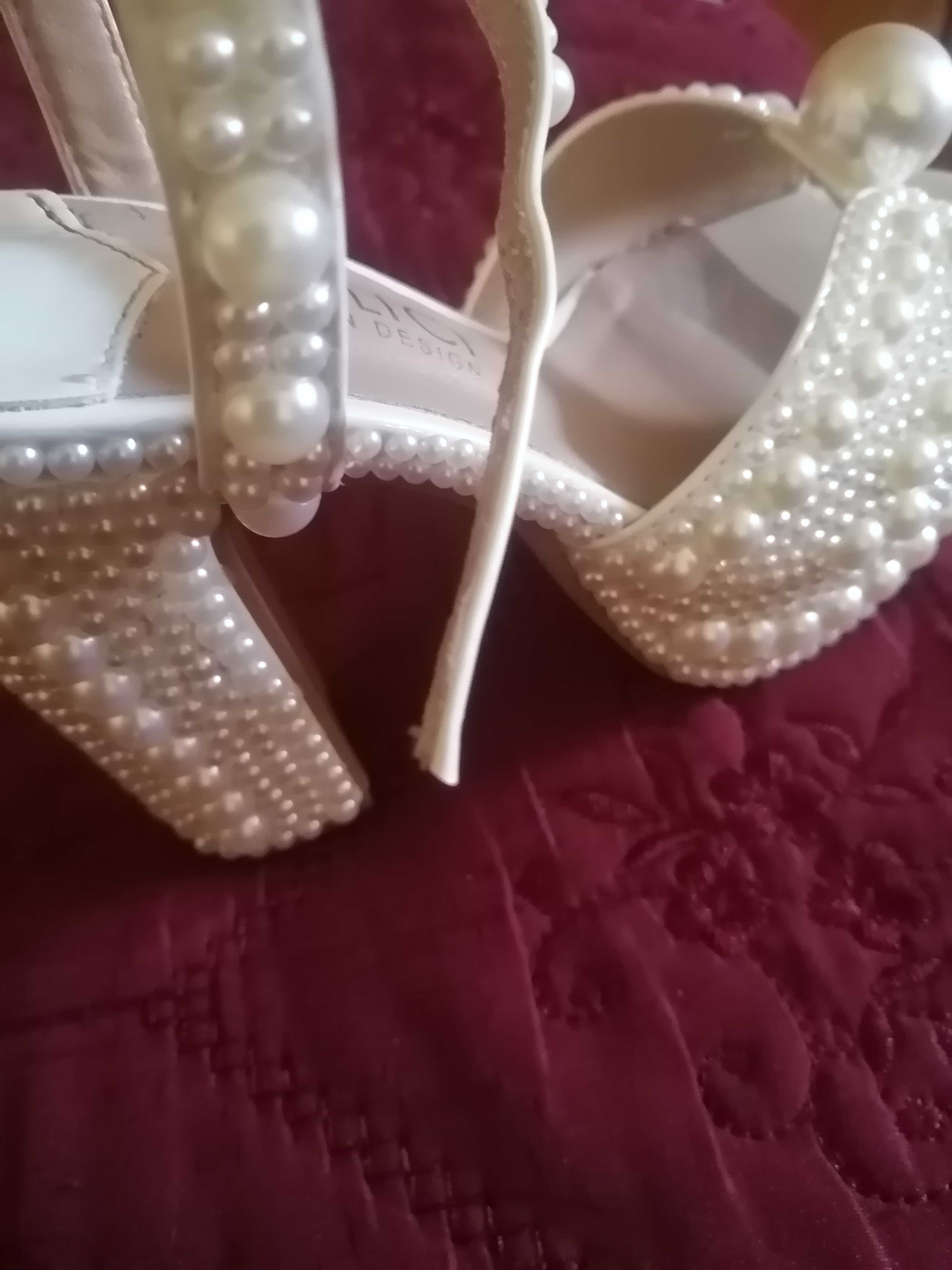 Sandale eveniment