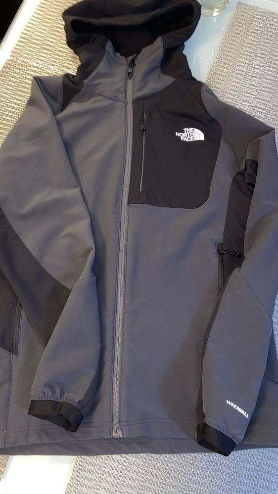 The North Face ветровка чисто нова