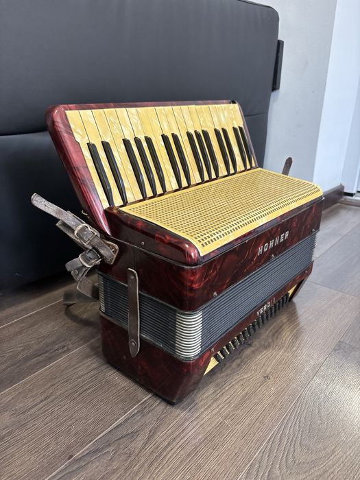 Acordeon Hohner Verdi 2 cu 80 de basi, sita
