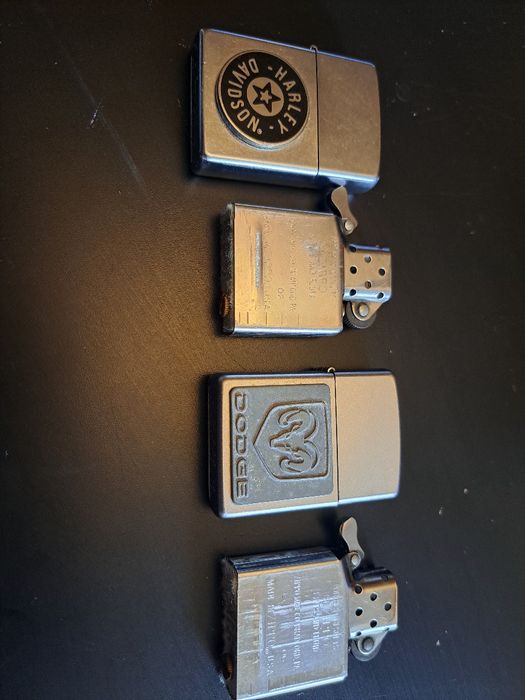 Brichetă zippo Harley,Dodge