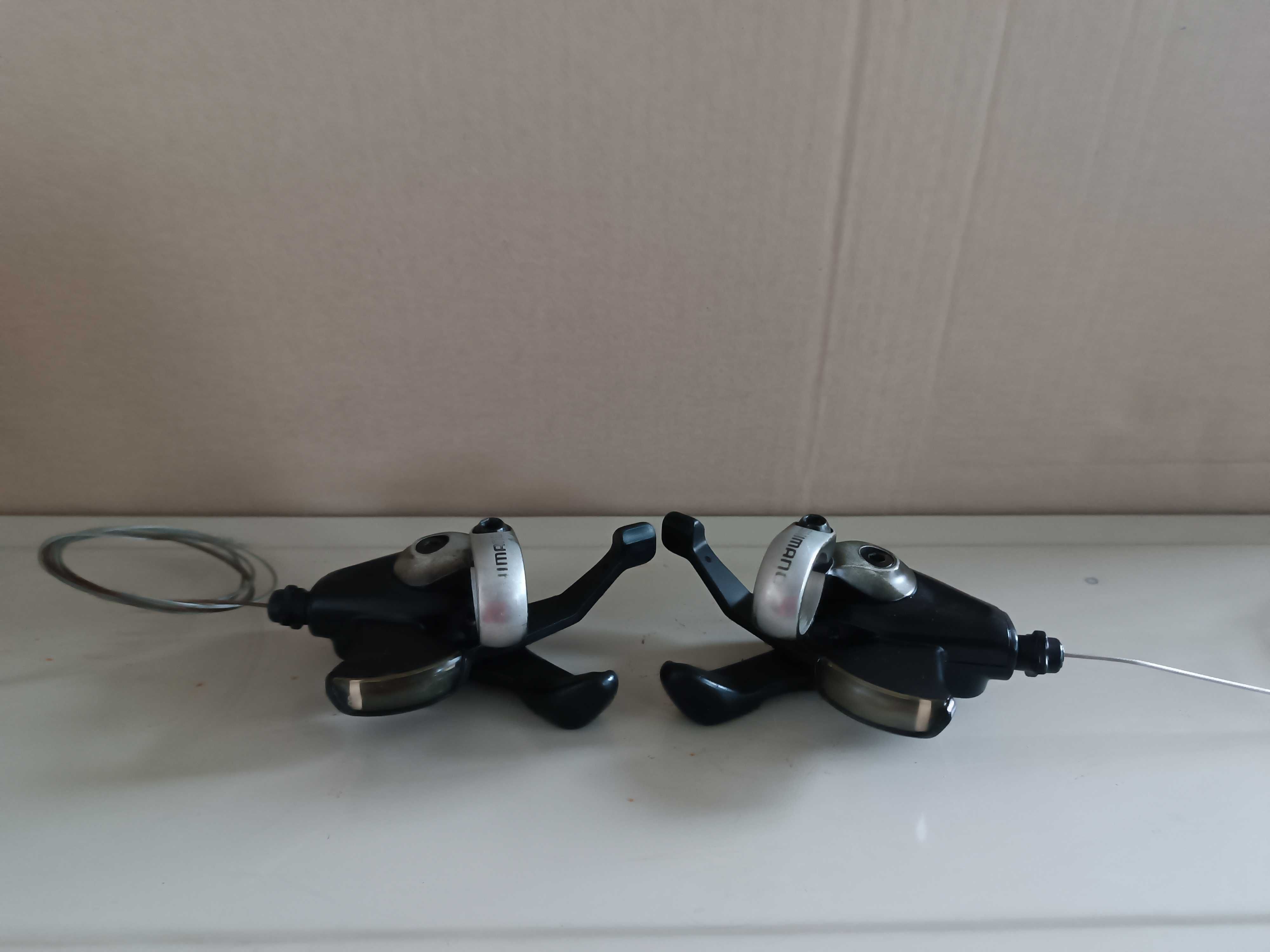 SHIMANO 3x8 команди за велосипед, лява и дясна - чифт