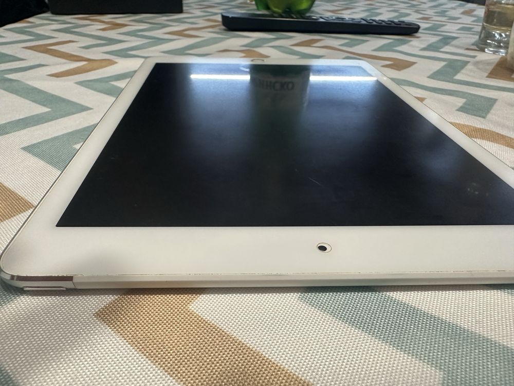 Ipad air 2  16 GB+ Celluar